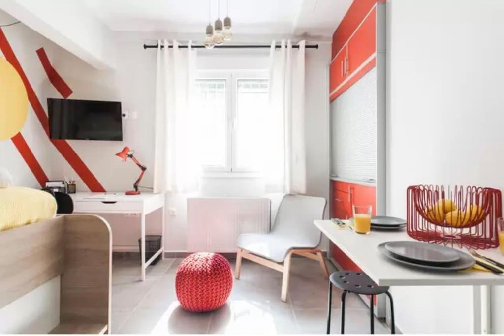 Colorful Apartment In アテネ エクステリア 写真