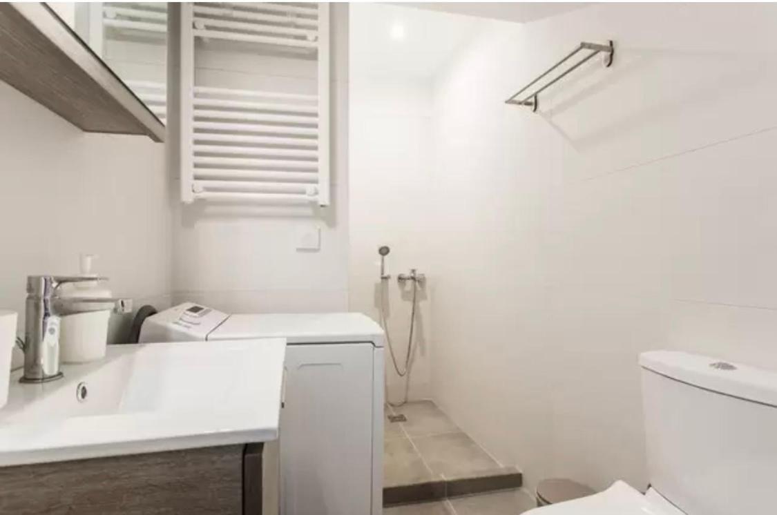 Colorful Apartment In アテネ エクステリア 写真